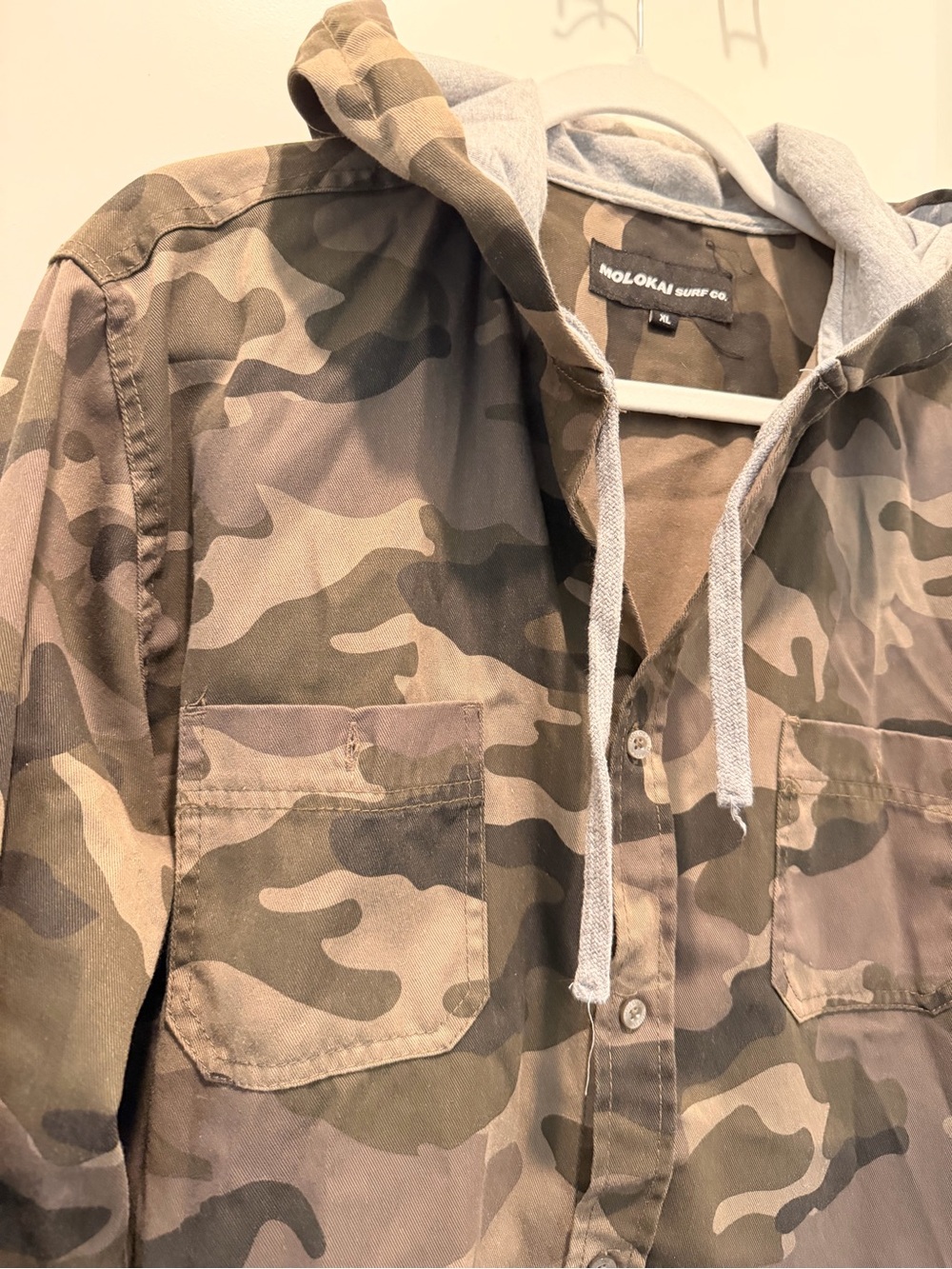 Molokai Surf Co. Camo
Hooded Button Down Shirt
XL - Picture 3 of 9